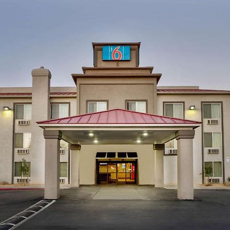 Motel 6-Hesperia, Ca - West Main Street I-15 ภายนอก รูปภาพ