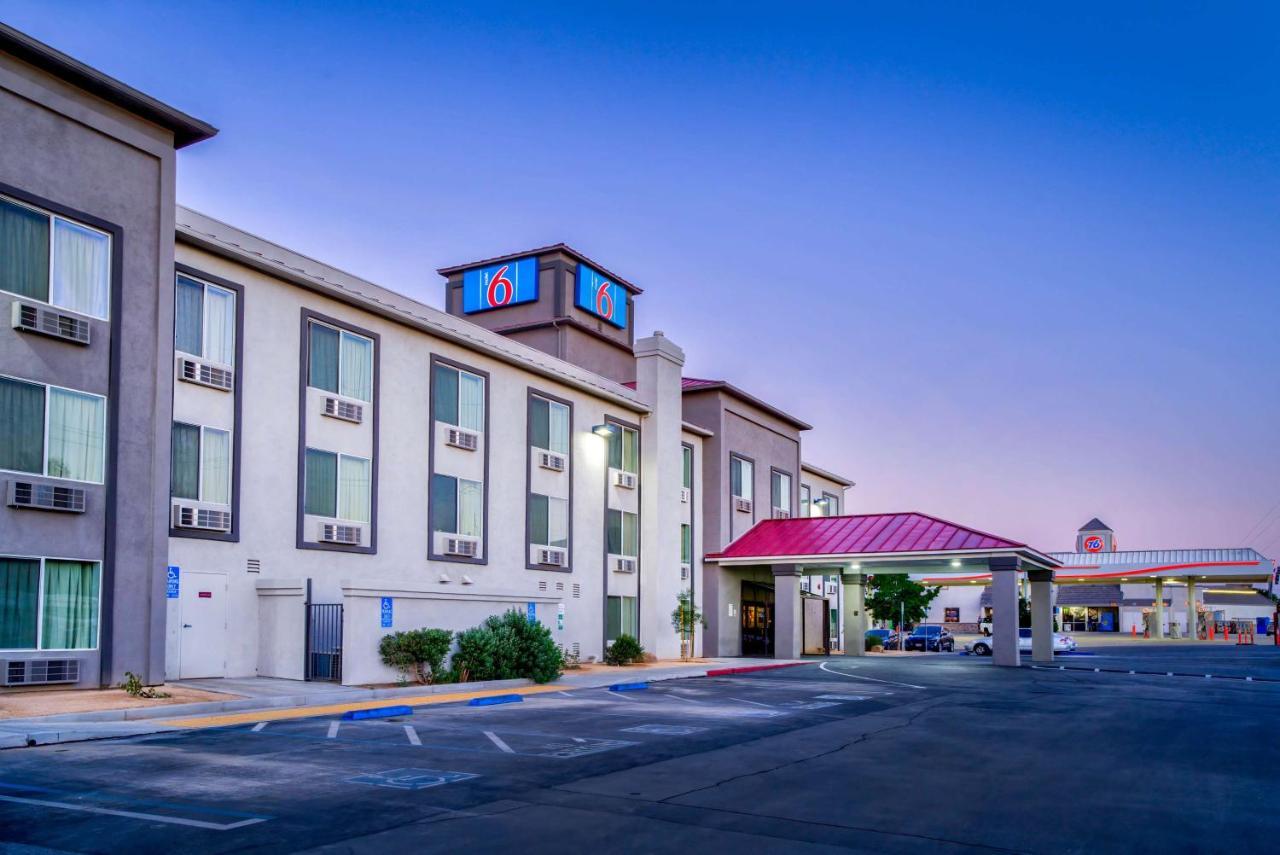Motel 6-Hesperia, Ca - West Main Street I-15 ภายนอก รูปภาพ
