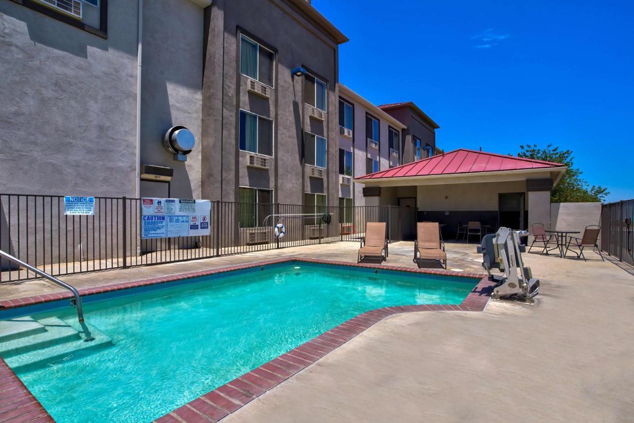 Motel 6-Hesperia, Ca - West Main Street I-15 ภายนอก รูปภาพ