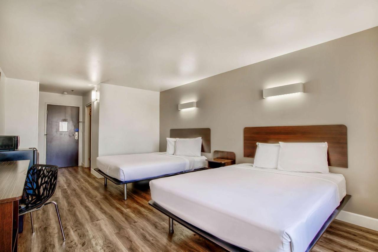 Motel 6-Hesperia, Ca - West Main Street I-15 ภายนอก รูปภาพ