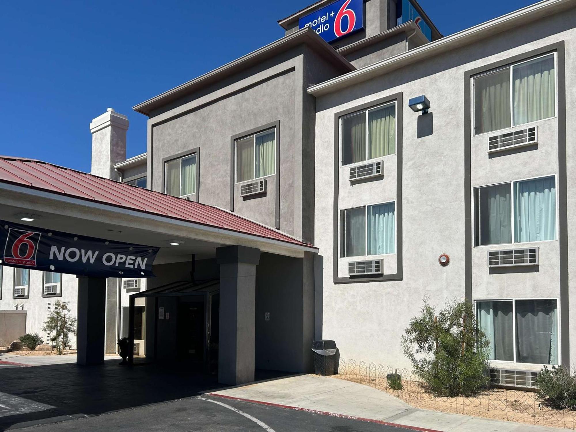 Motel 6-Hesperia, Ca - West Main Street I-15 ภายนอก รูปภาพ