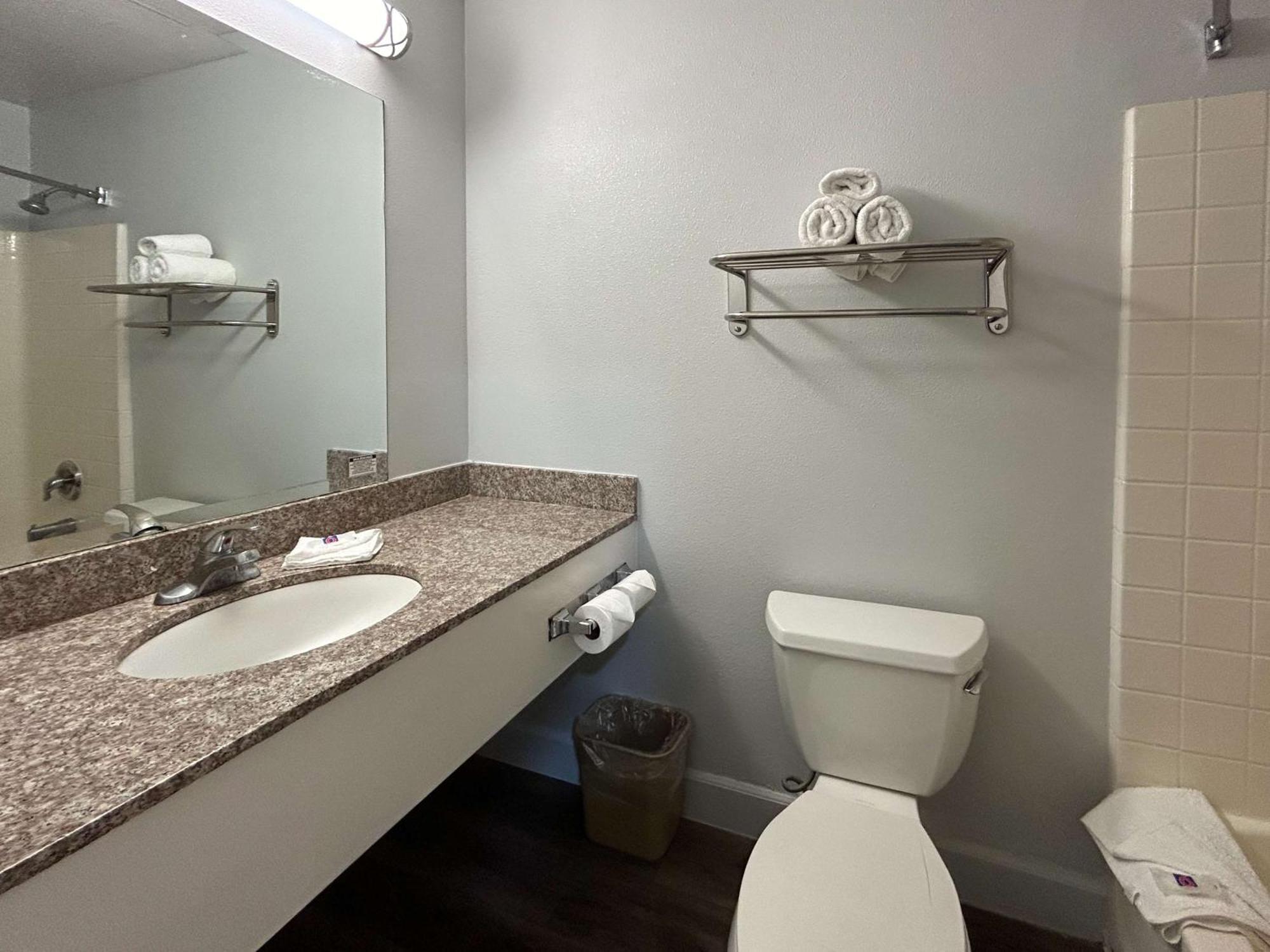 Motel 6-Hesperia, Ca - West Main Street I-15 ภายนอก รูปภาพ
