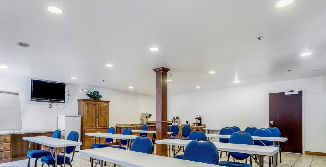 Motel 6-Hesperia, Ca - West Main Street I-15 ภายนอก รูปภาพ
