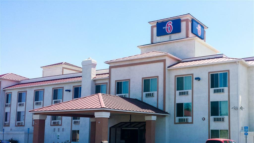 Motel 6-Hesperia, Ca - West Main Street I-15 ภายนอก รูปภาพ
